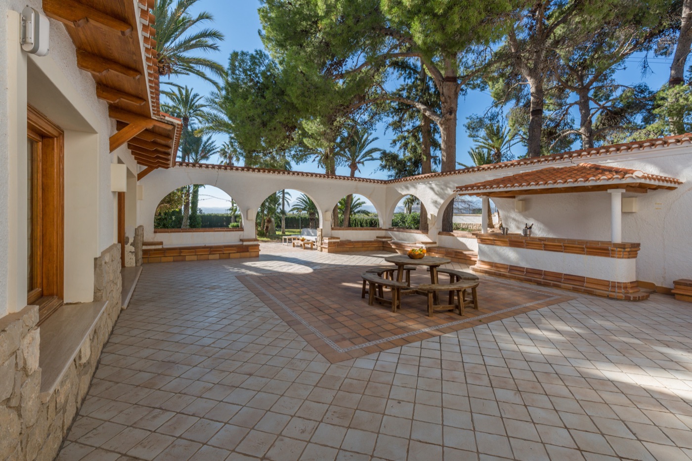 Patio porticado de la finca Casa Imas