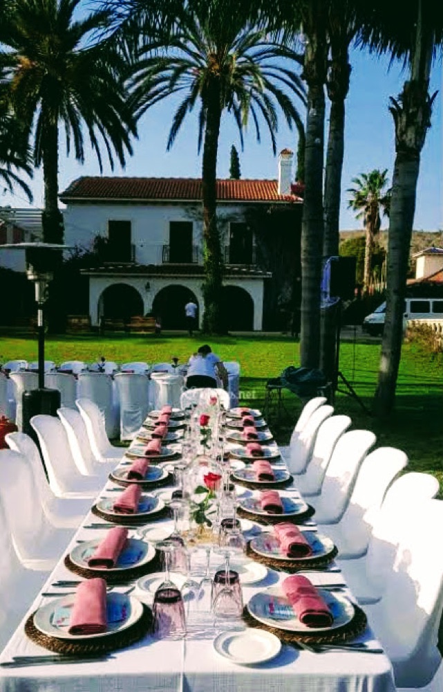 Warm lighting at the wedding banquet at Casa Imas