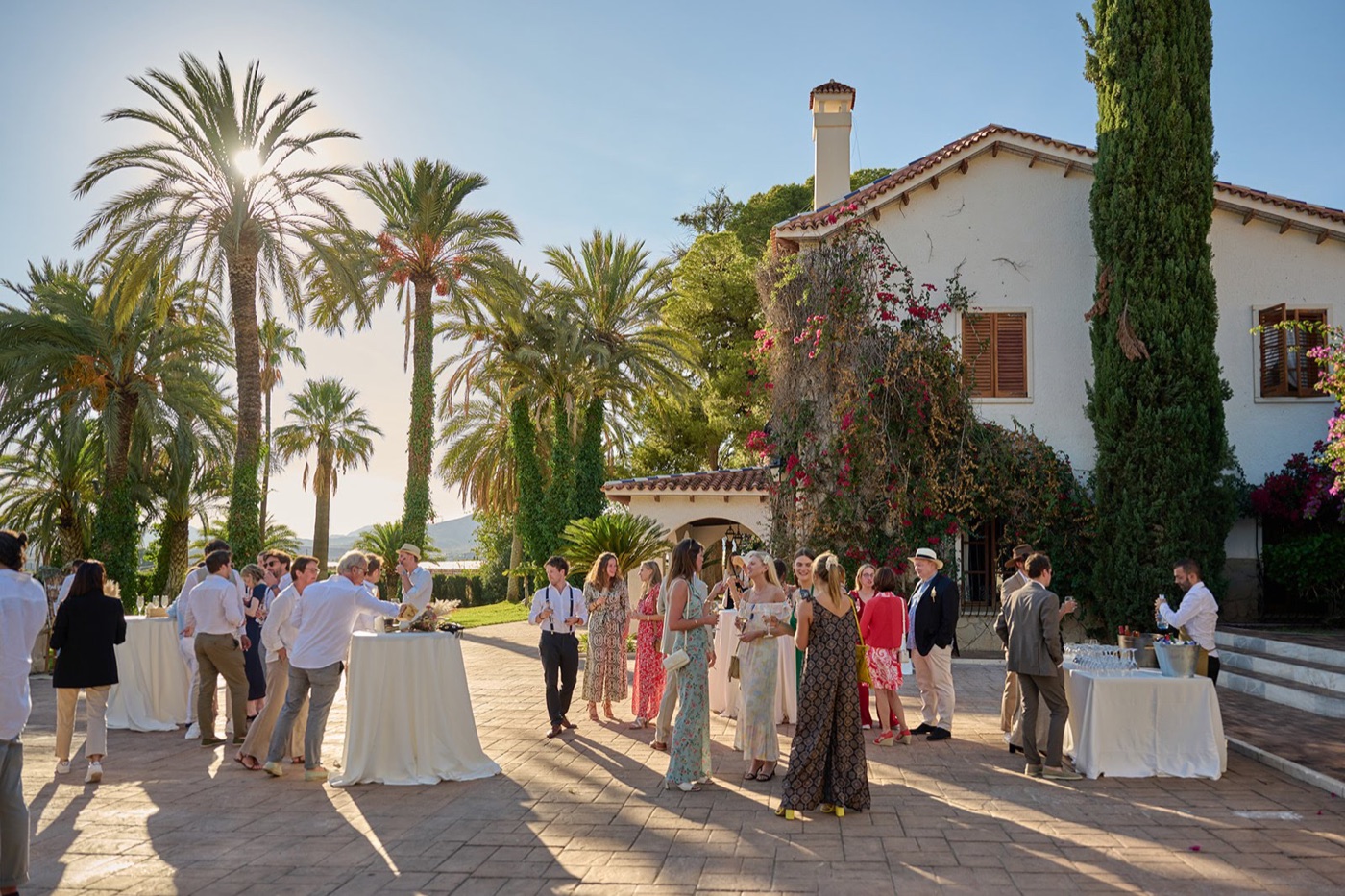 Wedding cocktail by the historic fountain at Casa Imas