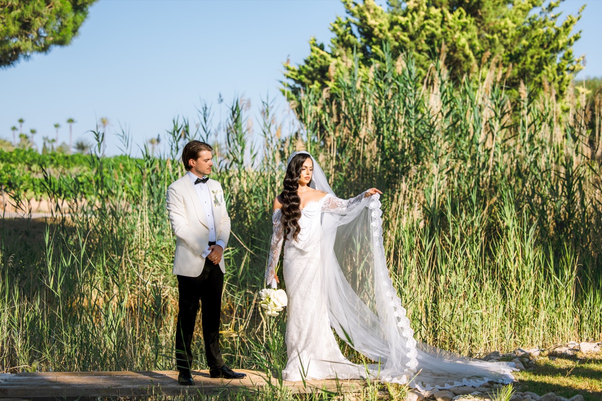 Ceremonia de boda junto al lago en Casa Imas